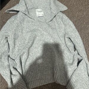 Abercrombie & Fitch Light Gray Cowl Neck Sweater